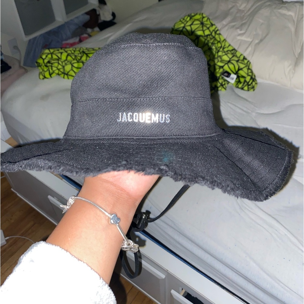 JACQUEMUS bucket hat black